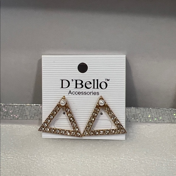 D’Bello Jewelry - Goldtone Triangle w/CZ and Pearl Posts